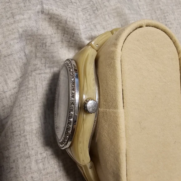 Fossil Watch - Picture 3 of 4